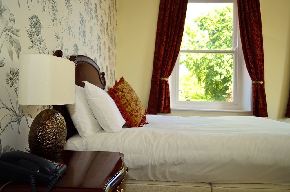 The Thomas Paine Hotel Тетфорд Экстерьер фото